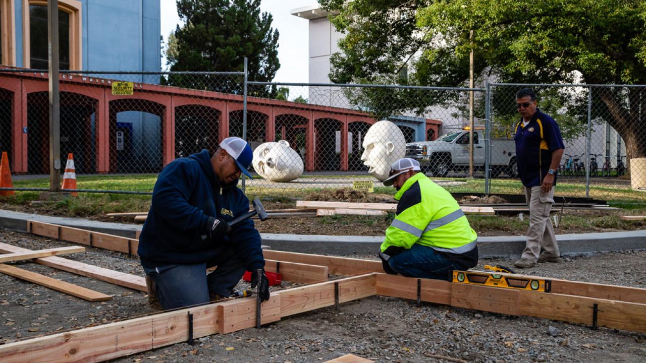 Laying concrete